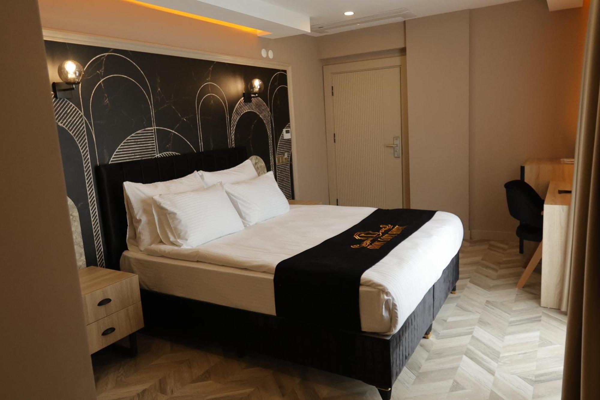 Iron Loft Hotel 伊斯帕尔塔 外观 照片