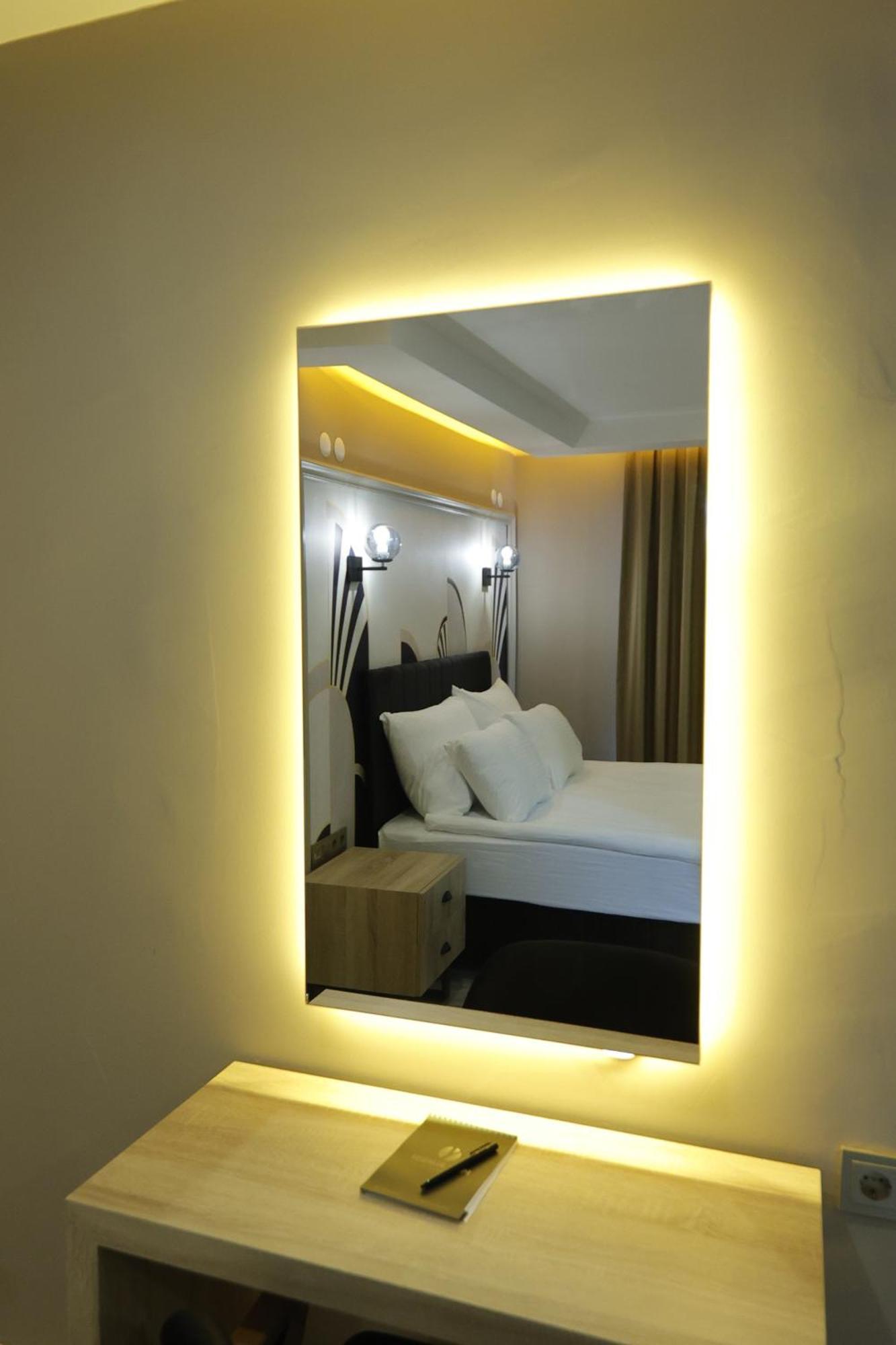 Iron Loft Hotel 伊斯帕尔塔 外观 照片