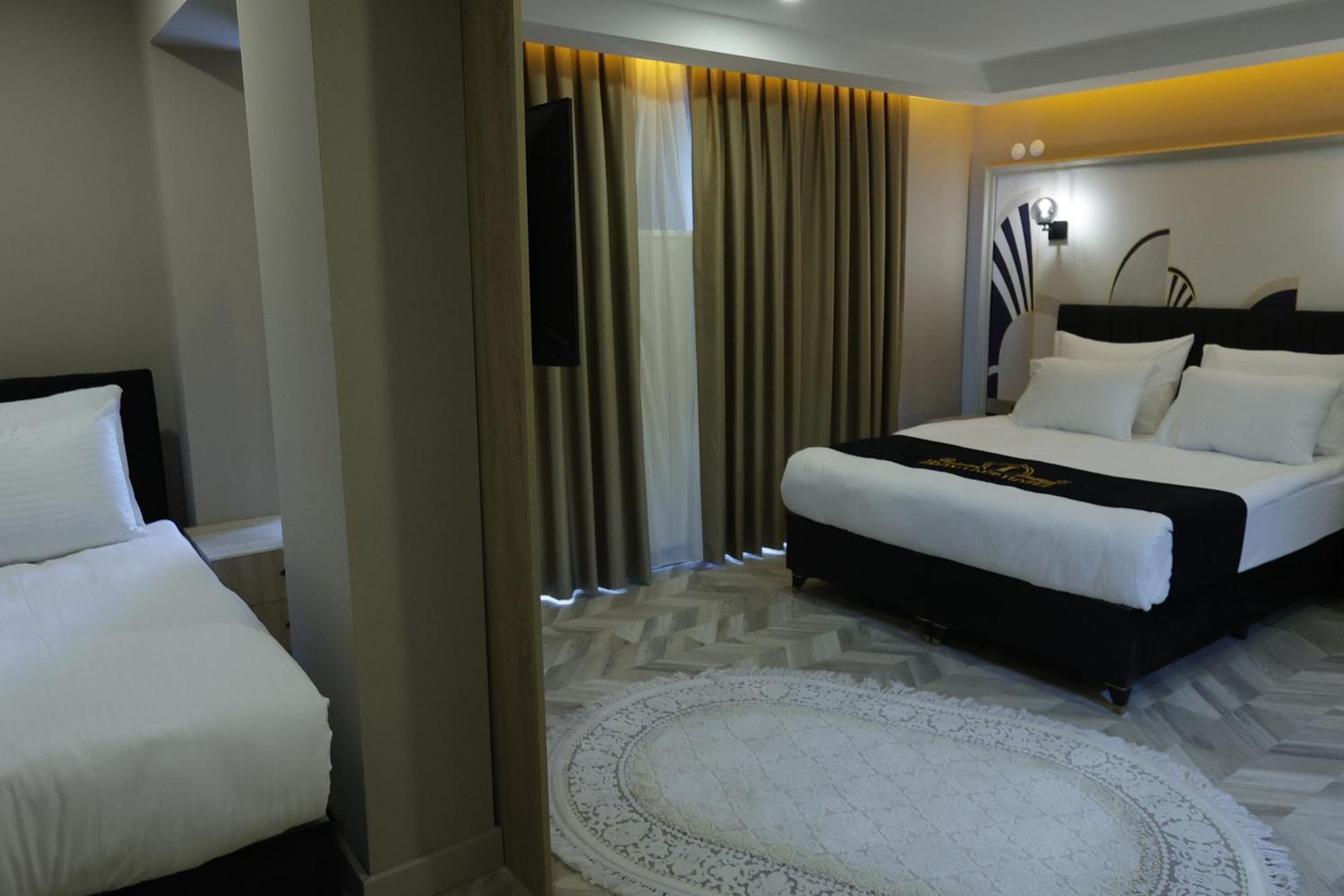 Iron Loft Hotel 伊斯帕尔塔 外观 照片